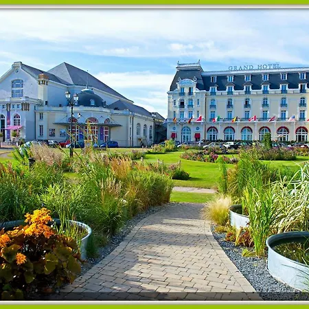 Apartment Cabourg, Plain Pied Avec Terrasse Acces Direct A La