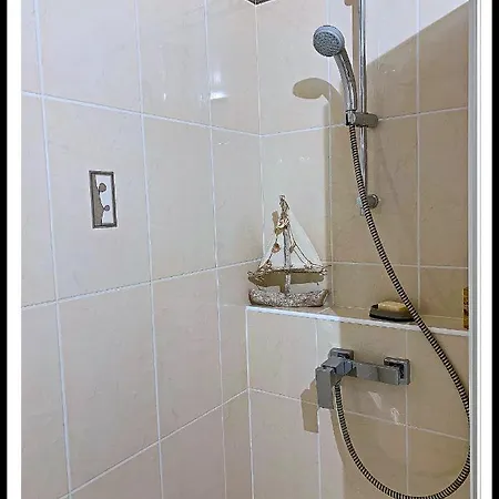 Apartment Cabourg, Plain Pied Avec Terrasse Acces Direct A La Cabourg