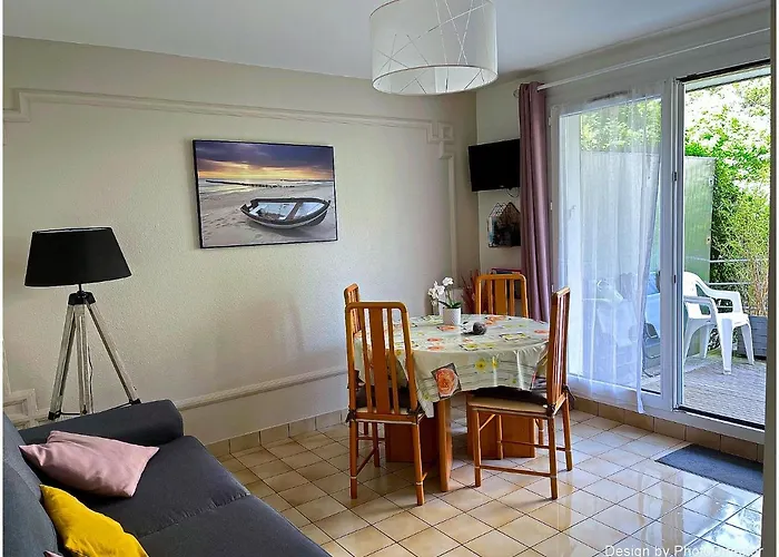 Cabourg, Plain Pied Avec Terrasse Acces Direct A La Apartament Cabourg